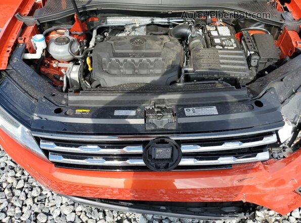 3VV3B7AX3JM021663 2018 VOLKSWAGEN TIGUAN Красный Вид подкапотного пространства