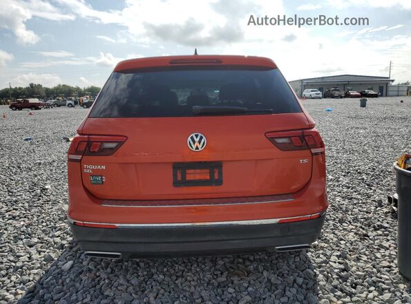 3VV3B7AX3JM021663 2018 VOLKSWAGEN TIGUAN Красный Вид сзади