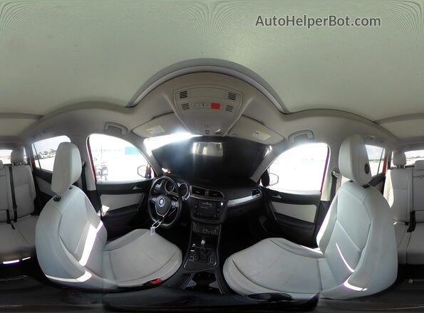 3VV3B7AX3JM021663 2018 VOLKSWAGEN TIGUAN Красный Панорамный вид салона 360°
