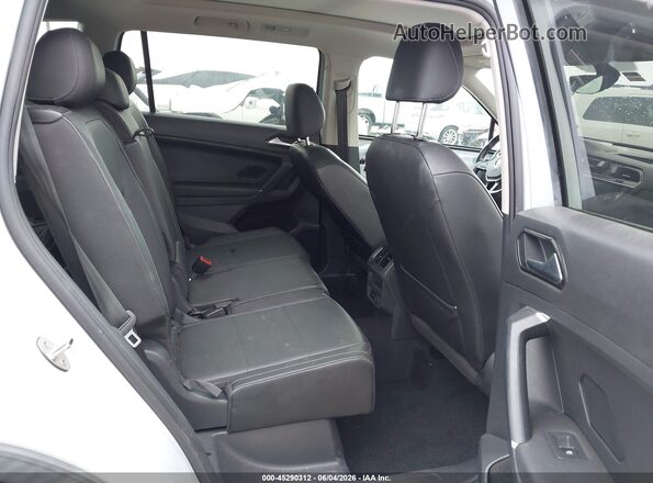 3VV3B7AX3JM091387 2018 VOLKSWAGEN TIGUAN Серый Вид наклейки с VIN-кодом