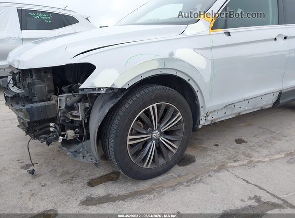 3VV3B7AX3JM091387 2018 VOLKSWAGEN TIGUAN Серый 