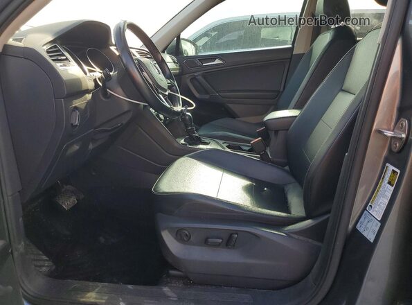 3VV3B7AX3JM185477 2018 VOLKSWAGEN TIGUAN Серый 
