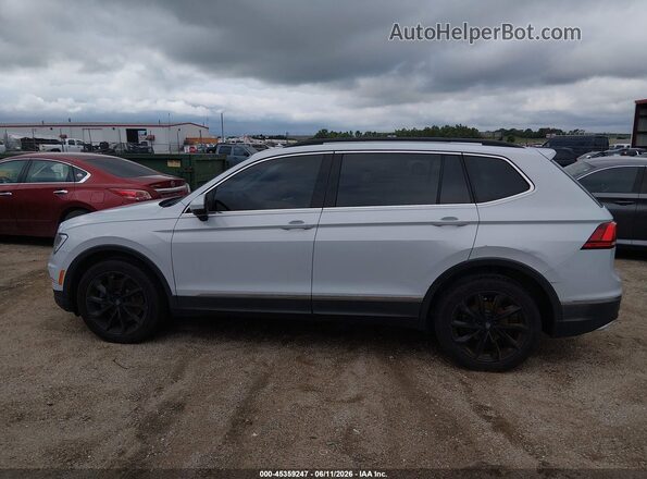 3VV3B7AX3JM188007 2018 VOLKSWAGEN TIGUAN Silver 