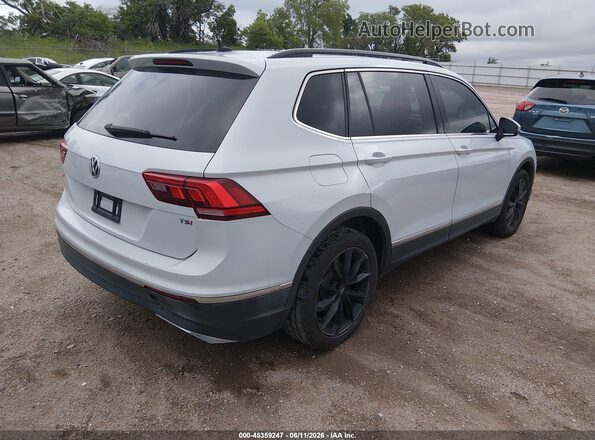 3VV3B7AX3JM188007 2018 VOLKSWAGEN TIGUAN Silver 