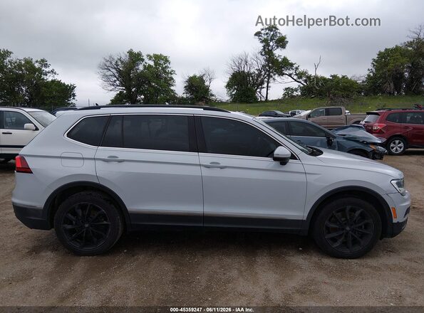 3VV3B7AX3JM188007 2018 VOLKSWAGEN TIGUAN Silver 