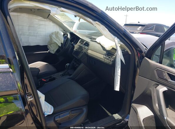 3VV3B7AX3LM045321 2020 VOLKSWAGEN TIGUAN Черный Вид салона спереди