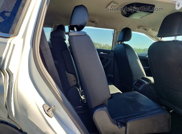 3VV3B7AX3LM068453 2020 VOLKSWAGEN TIGUAN White 