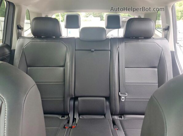 3VV3B7AX3MM046499 2021 VOLKSWAGEN TIGUAN Silver Vista de los asientos traseros
