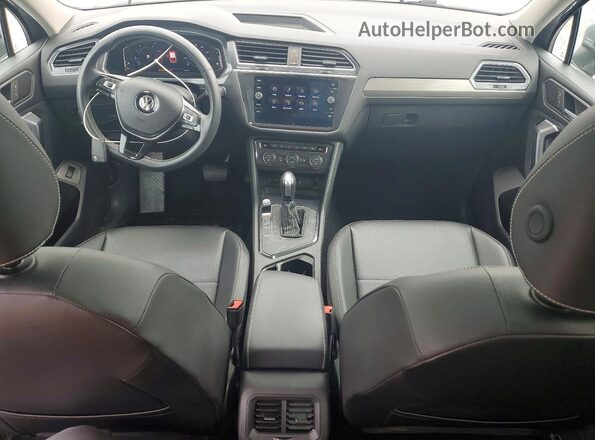3VV3B7AX3MM046499 2021 VOLKSWAGEN TIGUAN Silver Vista del salpicadero