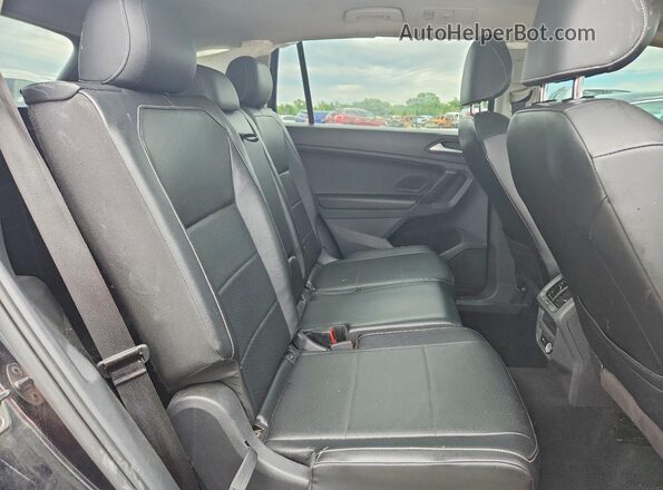 3VV3B7AX3MM105955 2021 VOLKSWAGEN TIGUAN Black Սալոնի հետևի տեսք