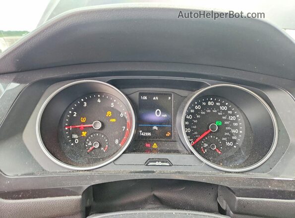 3VV3B7AX3MM105955 2021 VOLKSWAGEN TIGUAN Black Սարքավորումների վահանակի տեսք