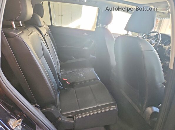 3VV3B7AX3MM113456 2021 VOLKSWAGEN TIGUAN Black Հետևի նստատեղերի տեսք