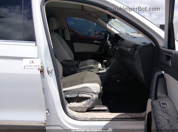 3VV3B7AX4JM008386 2018 VOLKSWAGEN TIGUAN Gray Widok z przodu