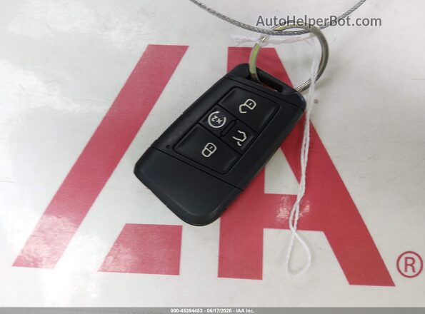 3VV3B7AX4JM008386 2018 VOLKSWAGEN TIGUAN Gray Widok deski rozdzielczej