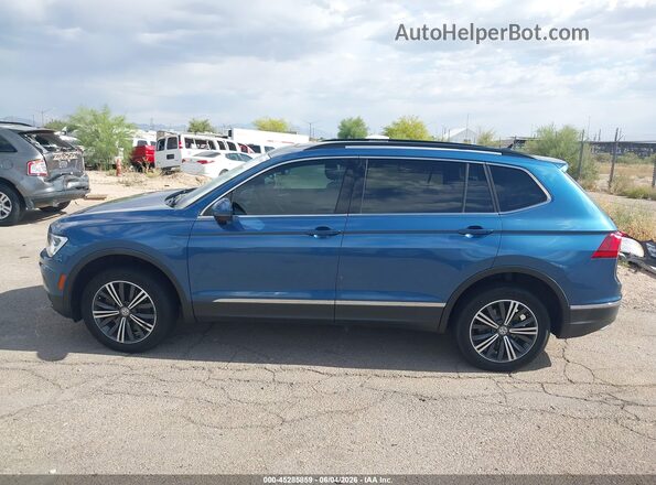 3VV3B7AX4JM040707 2018 VOLKSWAGEN TIGUAN Blue 360 interior view