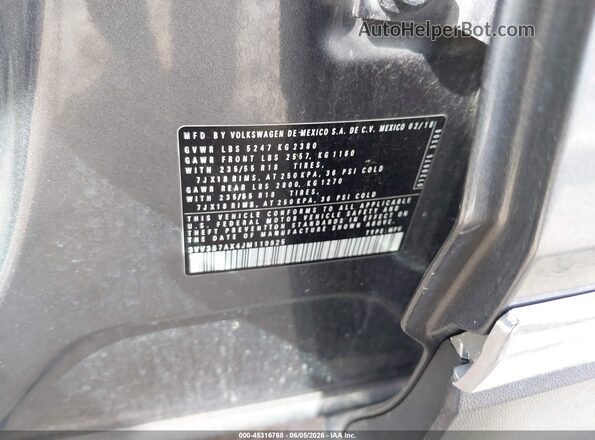 3VV3B7AX4JM119925 2018 VOLKSWAGEN TIGUAN Gray Engine compartment view