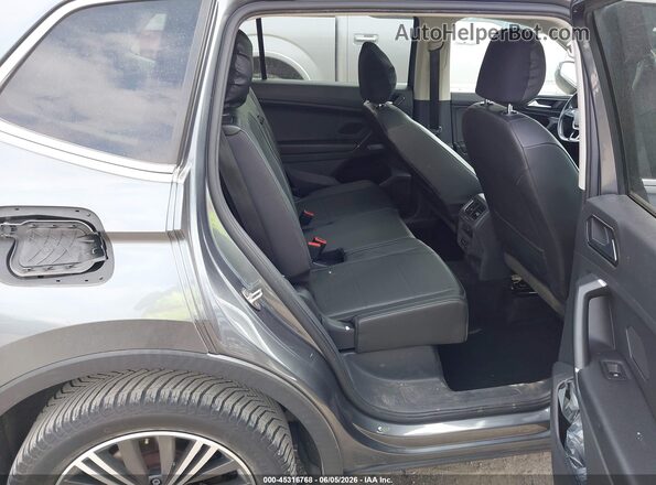 3VV3B7AX4JM119925 2018 VOLKSWAGEN TIGUAN Gray VIN sticker view