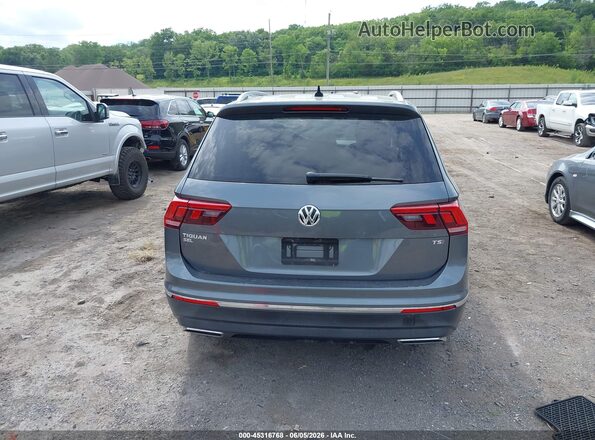 3VV3B7AX4JM119925 2018 VOLKSWAGEN TIGUAN Gray 