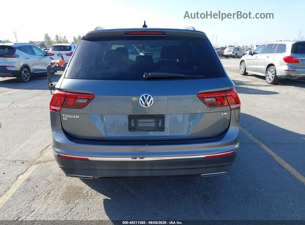 3VV3B7AX4JM221452 2018 VOLKSWAGEN TIGUAN Gray 