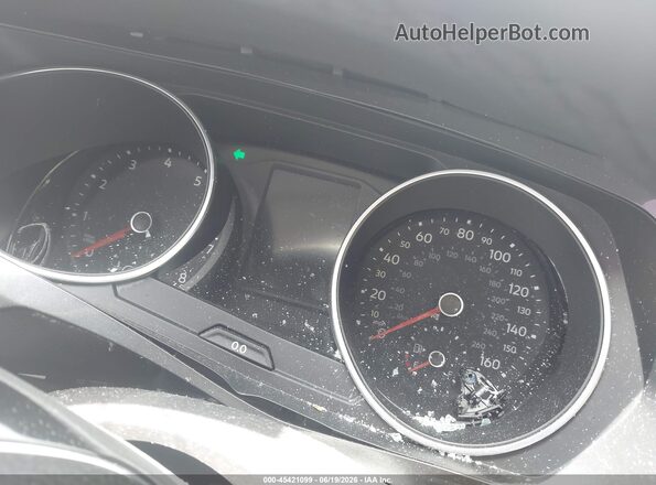 3VV3B7AX4KM054138 2019 VOLKSWAGEN TIGUAN White უკანა სავარძლების ხედი