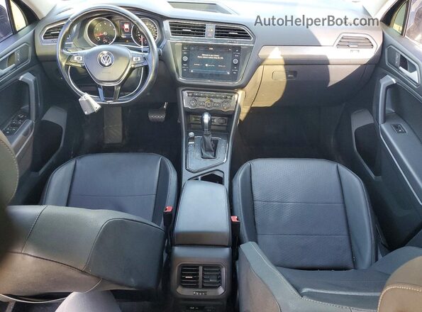 3VV3B7AX4KM157737 2019 VOLKSWAGEN TIGUAN Green Առջևի վահանակի տեսք