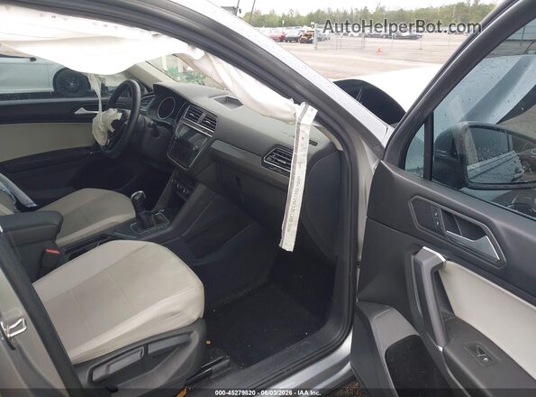 3VV3B7AX4LM027281 2020 VOLKSWAGEN TIGUAN Silver Вид салону спереду