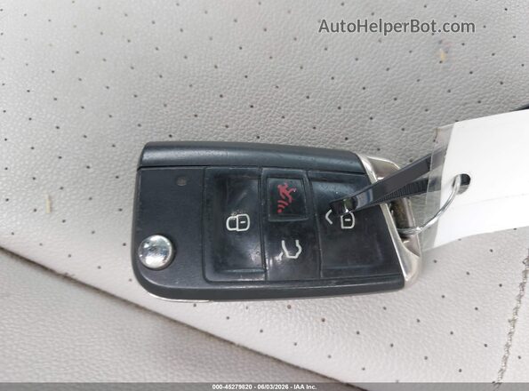 3VV3B7AX4LM027281 2020 VOLKSWAGEN TIGUAN Silver Вид панелі приладів