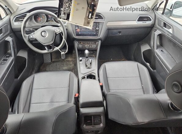 3VV3B7AX4MM100716 2021 VOLKSWAGEN TIGUAN White წინა პანელის ხედი
