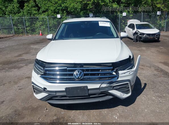 3VV3B7AX4PM136149 2023 VOLKSWAGEN TIGUAN White ხელსაწყოთა პანელის ხედი