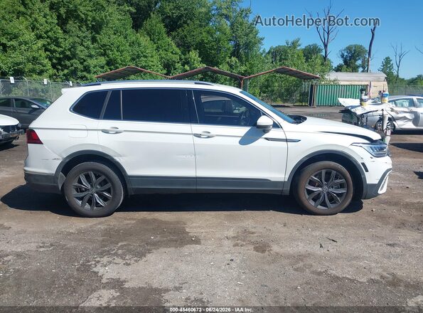 3VV3B7AX4PM136149 2023 VOLKSWAGEN TIGUAN White უკანა სალონის ხედი