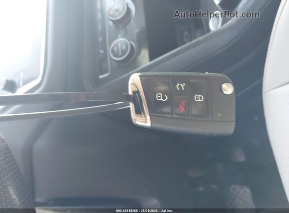 3VV3B7AX5JM056043 2018 VOLKSWAGEN TIGUAN Темно-бордовый Вид панели приборов