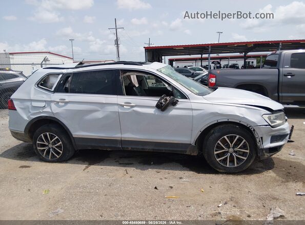 3VV3B7AX5JM214428 2018 VOLKSWAGEN TIGUAN Blue უკანა სალონის ხედი