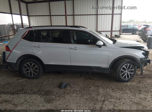 3VV3B7AX5KM050437 2019 VOLKSWAGEN TIGUAN Серебряный Вид панели приборов
