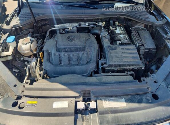 3VV3B7AX5LM020727 2020 VOLKSWAGEN TIGUAN Black Widok komory silnika