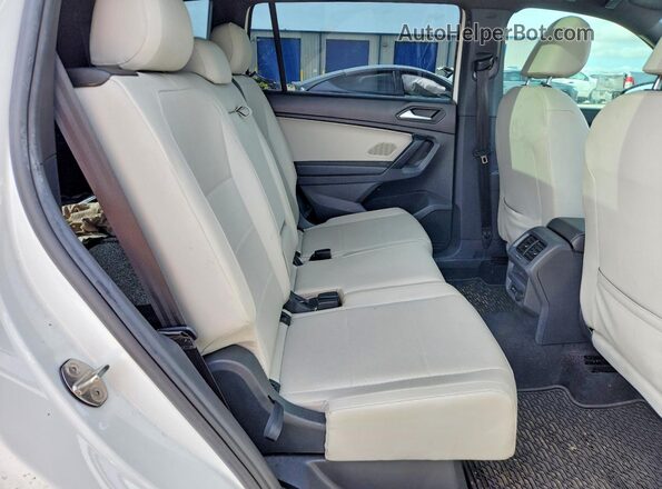 3VV3B7AX5MM006344 2021 VOLKSWAGEN TIGUAN White უკანა სალონის ხედი