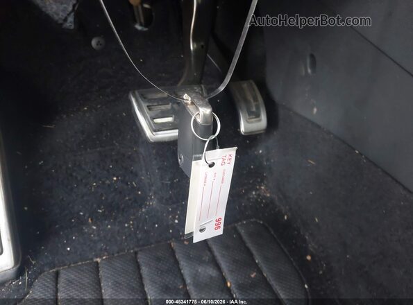 3VV3B7AX5MM126659 2021 VOLKSWAGEN TIGUAN Gray Vista del salpicadero