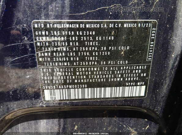 3VV3B7AX5PM062398 2023 VOLKSWAGEN TIGUAN Синий Вид подкапотного пространства