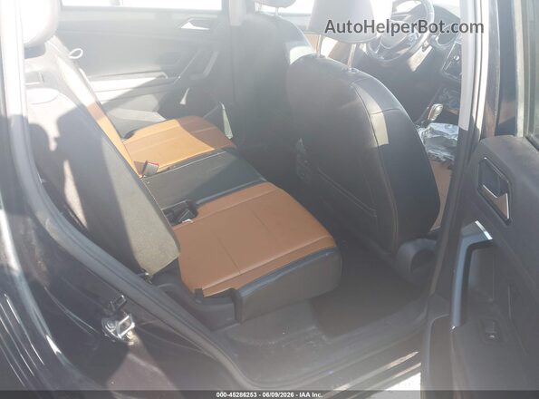 3VV3B7AX6JM009328 2018 VOLKSWAGEN TIGUAN Black Widok naklejki z numerem VIN
