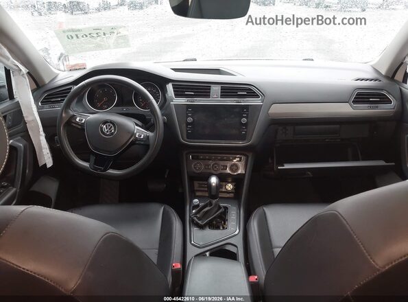 3VV3B7AX6MM031494 2021 VOLKSWAGEN TIGUAN Белый Вид салона спереди