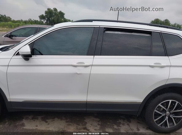 3VV3B7AX6MM031494 2021 VOLKSWAGEN TIGUAN Белый Вид задней части салона