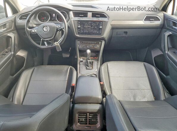 3VV3B7AX7JM023464 2018 VOLKSWAGEN TIGUAN Gray 