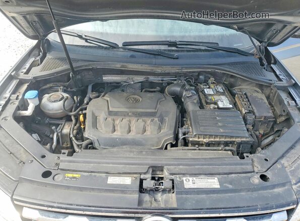 3VV3B7AX7JM023464 2018 VOLKSWAGEN TIGUAN Gray 