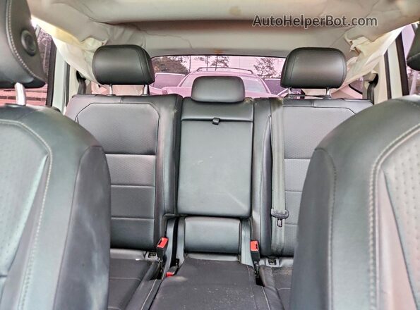3VV3B7AX7KM145663 2019 VOLKSWAGEN TIGUAN White Вид задніх сидінь