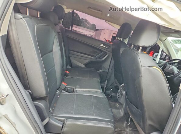 3VV3B7AX7KM145663 2019 VOLKSWAGEN TIGUAN White Вид задньої частини салону