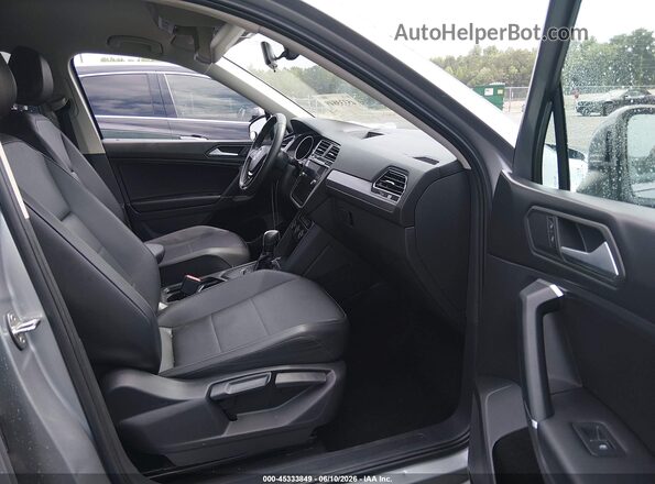 3VV3B7AX7LM097325 2020 VOLKSWAGEN TIGUAN Серебряный Вид салона спереди