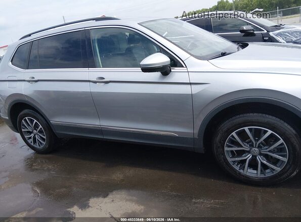 3VV3B7AX7LM097325 2020 VOLKSWAGEN TIGUAN Серебряный Вид задней части салона