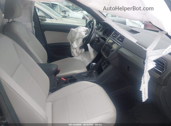 3VV3B7AX7MM049406 2021 VOLKSWAGEN TIGUAN Black Սալոնի դիմացի տեսք