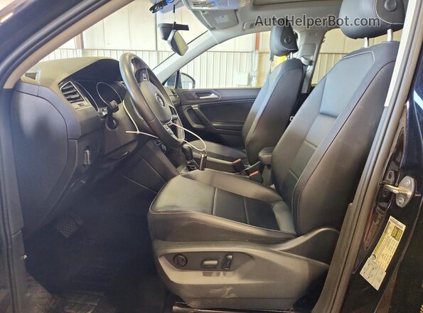 3VV3B7AX7MM143186 2021 VOLKSWAGEN TIGUAN Black 