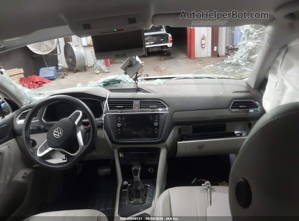 3VV3B7AX7RM178835 2024 VOLKSWAGEN TIGUAN Blue წინა სალონის ხედი
