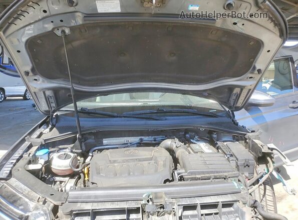 3VV3B7AX8JM002669 2018 VOLKSWAGEN TIGUAN Gray Շարժիչի բաժամունքի տեսք